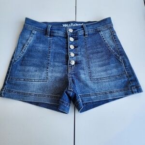 Wallflower Flirty Curvy High Rise Shorty Short Denim Button Blue Stretch Sz 3